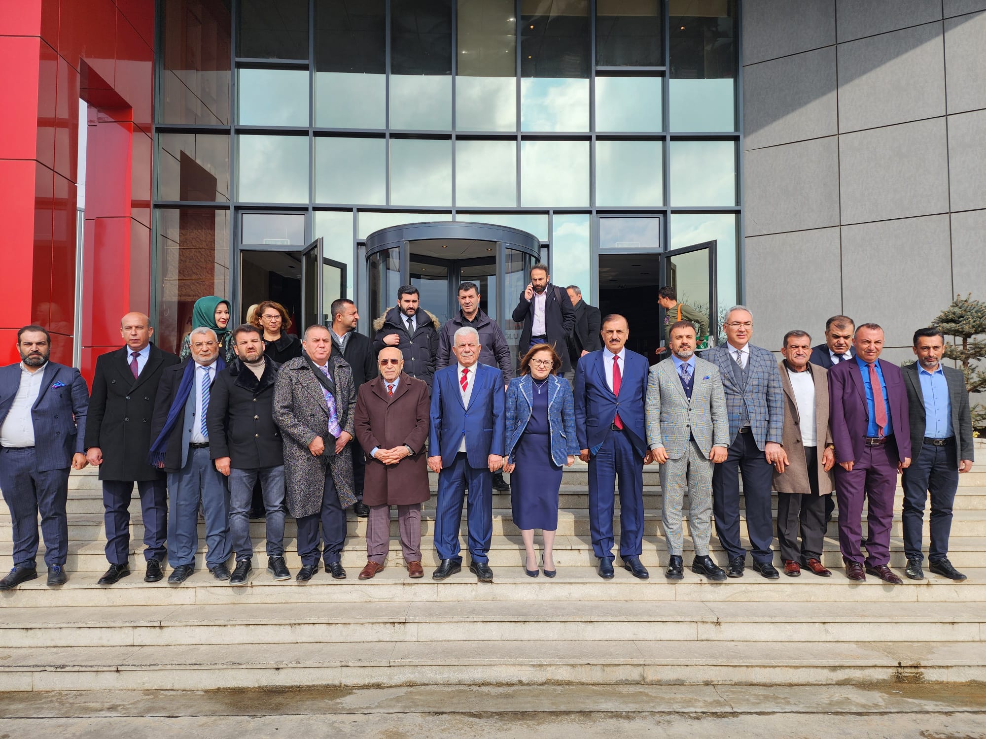 Fatma Şahin Kadooğlu’nda Nergislerle Karşılandı